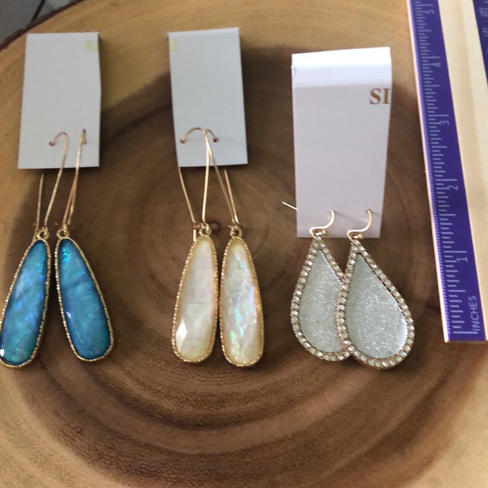 3 Earrings singnature NYC